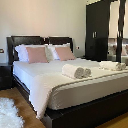 Bertis Guest House Gjirokastër Екстериор снимка