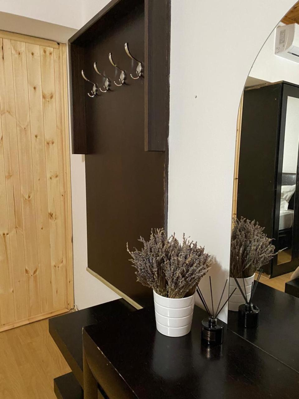 Bertis Guest House Gjirokastër Екстериор снимка
